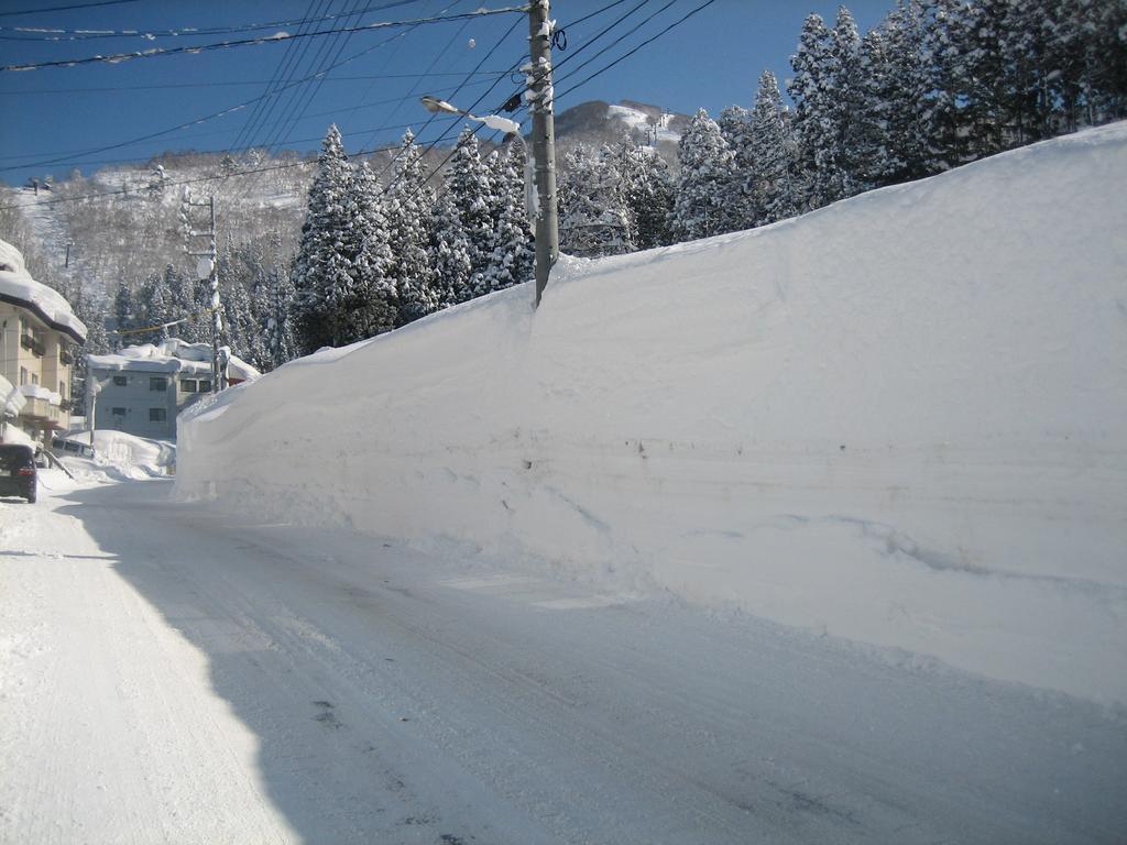 נוזאווה אונסן Lodge Nakajima מראה חיצוני תמונה